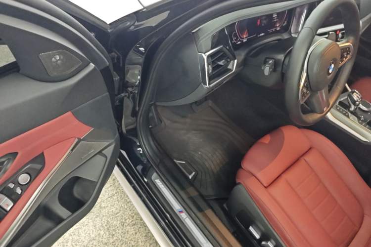 Used BMW 3 Series 2021 Second Facelift 325i M Sport Night Edition Package Driver Seat
