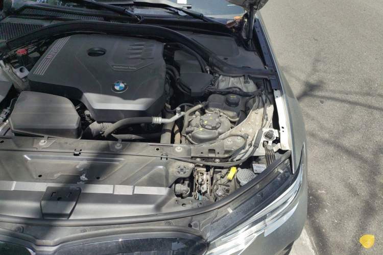 Used BMW 3 Series 2021 325Li M Sport Shadowline Package Engine Bay Left