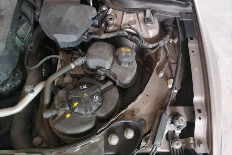 Used BMW 3 Series 2021 325Li M Sport Package Engine Bay Left