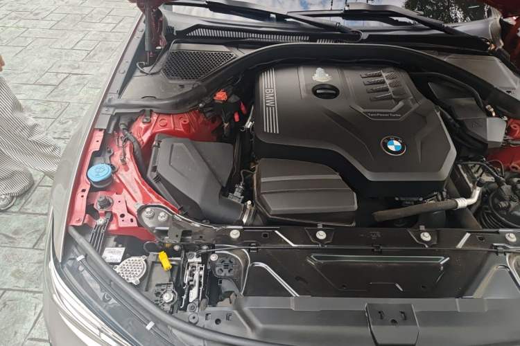Used BMW 3 Series 2021 Restyled 325i M Sport Package Engine Bay Right