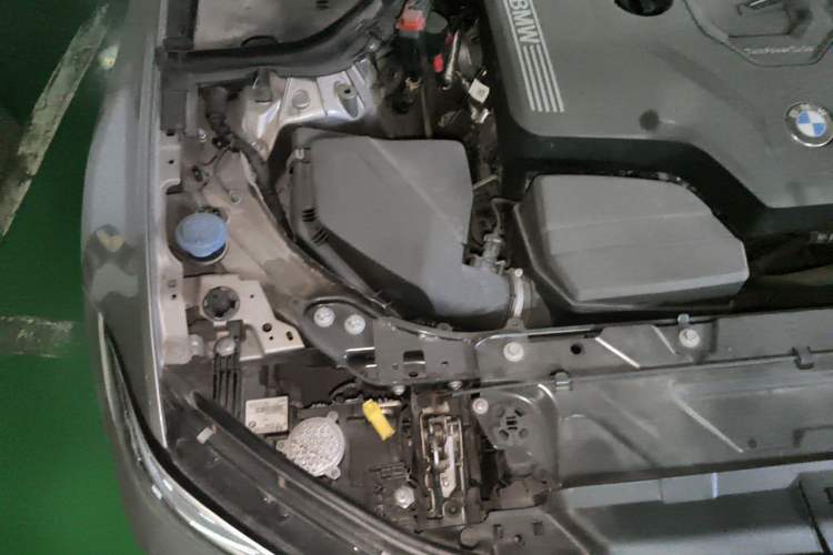Used BMW 3 Series 2021 Restyled 325Li M Sport Package Engine Bay Right