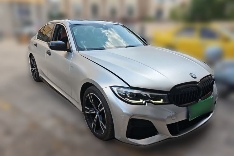 Used BMW 3 Series 2021 325i M Sport Package Front Right 45 Deg