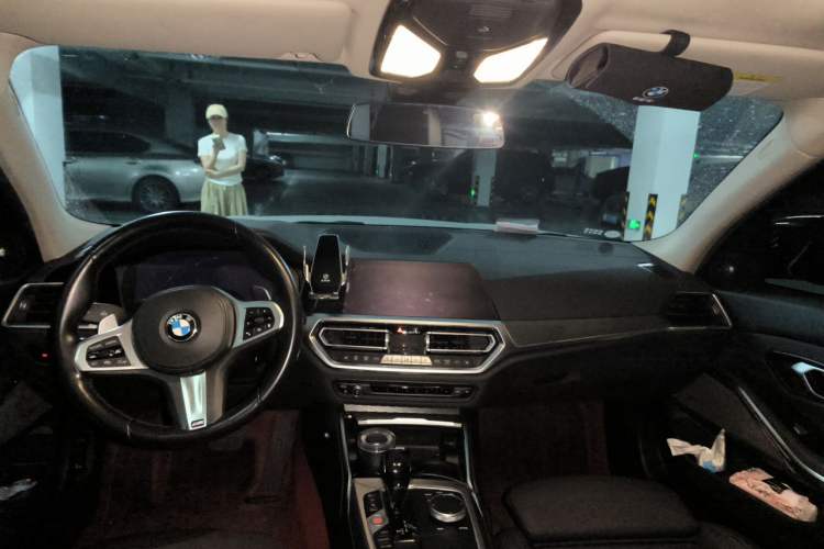 Used BMW 3 Series 2021 Second Facelift 330Li xDrive M Sport Night Edition Package Headliner