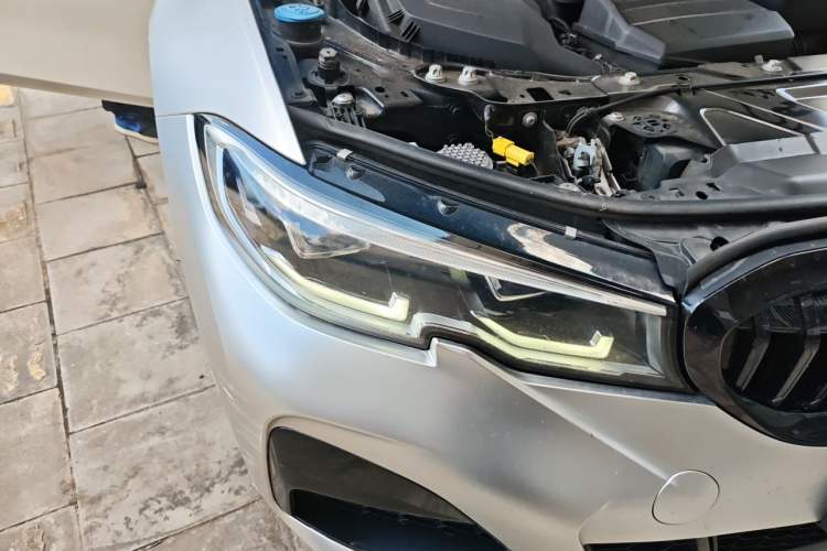 Used BMW 3 Series 2021 325i M Sport Package Right Front Headlight