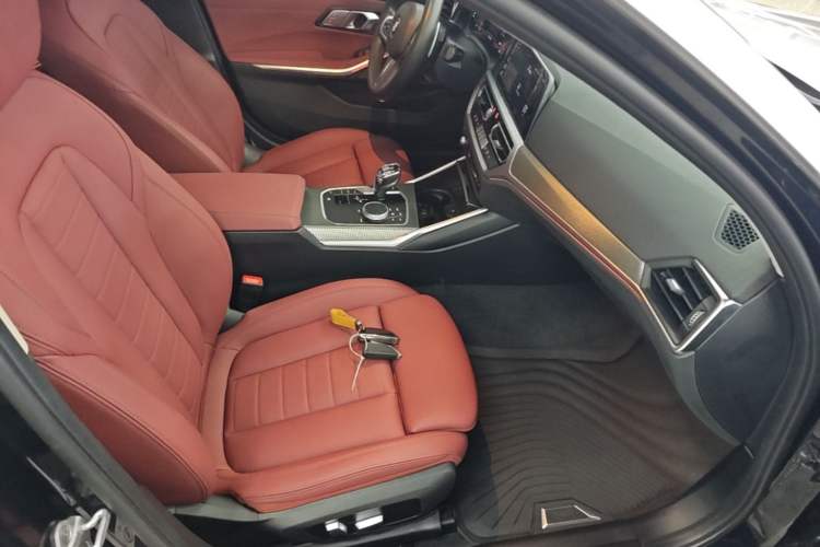 Used BMW 3 Series 2021 Second Facelift 325i M Sport Night Edition Package Right Front Seat