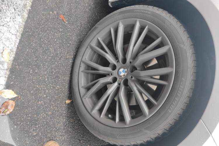 Used BMW 3 Series 2021 Facelifted 325Li M Sport Night Edition Package Right Front Wheel Hub