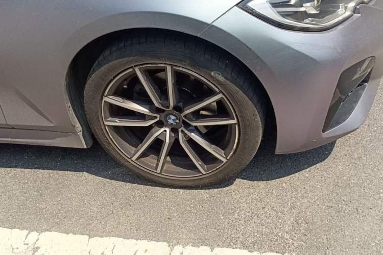 Used BMW 3 Series 2021 Restyled 325Li M Sport Package Right Front Wheel Hub