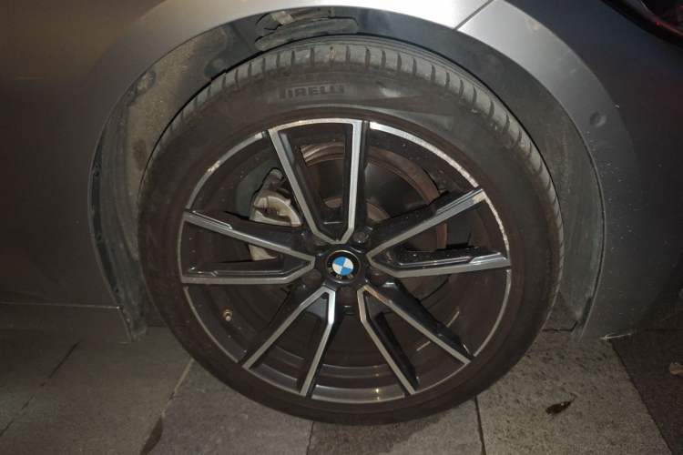 Used BMW 3 Series 2021 Second Facelift 325Li M Sport Package Right Front Wheel Hub