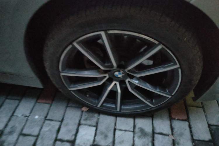Used BMW 3 Series 2021 320Li M Sport Package Right Front Wheel Hub