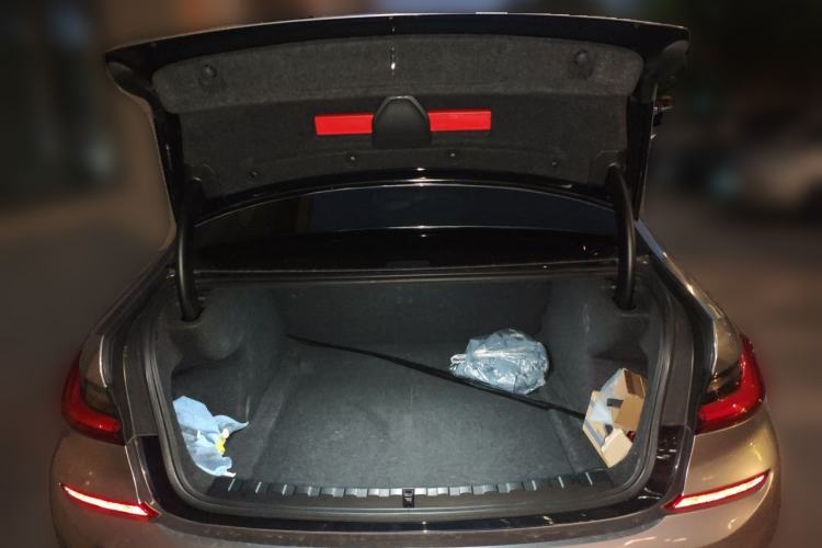 Used BMW 3 Series 2021 Second Facelift 325Li M Sport Package Trunk