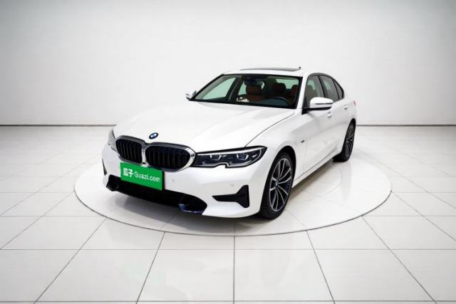 Ojetý BMW 3 Series 2021 Restyled 320i Sport Package