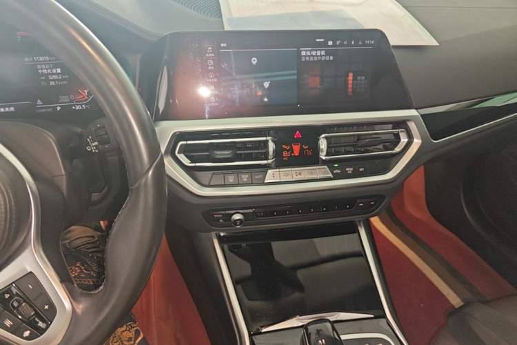 Used BMW 3 Series 2021 320Li M Sport Package Audio And AC Panel