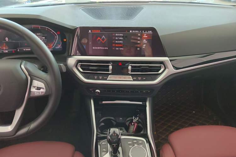 Used BMW 3 Series 2021 320i Sport Package Audio And AC Panel