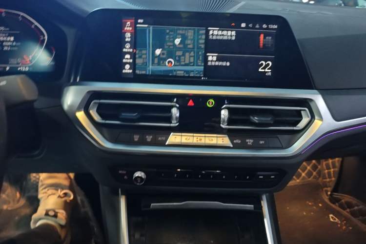 Used BMW 3 Series 2021 Second Facelift 325i M Sport Package Audio And AC Panel