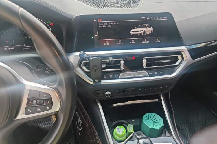 Used BMW 3 Series 2021 320Li M Sport Package Audio And AC Panel