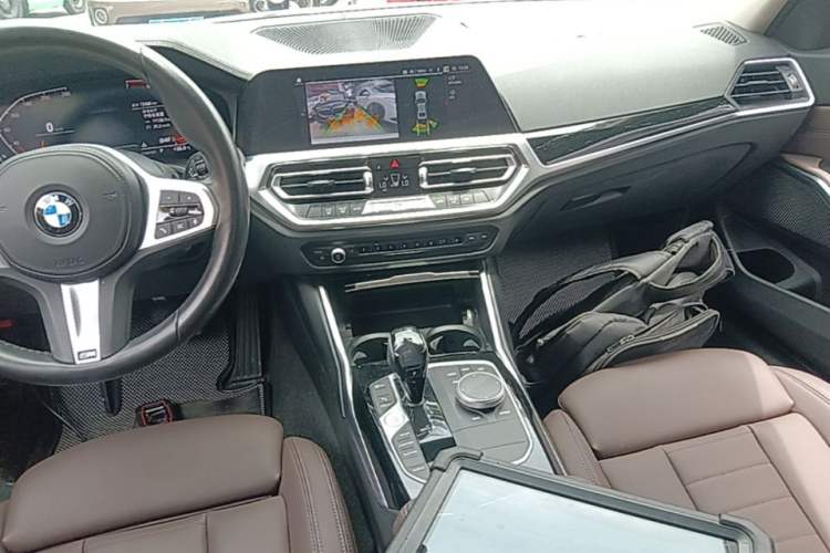 Used BMW 3 Series 2021 Facelifted 320Li M Sport Package Audio And AC Panel