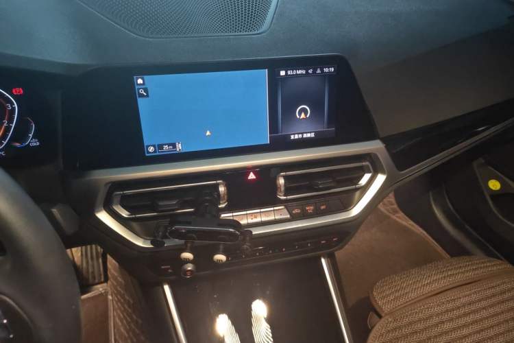 Used BMW 3 Series 2021 320i Sport Package Audio And AC Panel