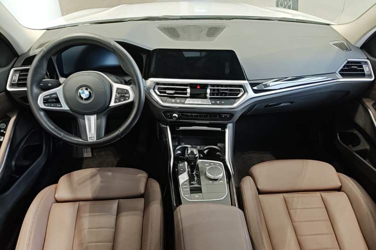 Used BMW 3 Series 2021 Facelifted 320Li M Sport Package Center Console