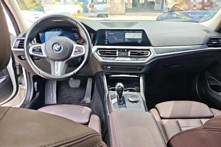 Used BMW 3 Series 2021 325i M Sport Package Center Console