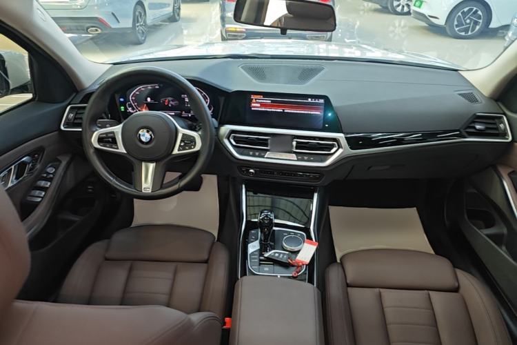 Used BMW 3 Series 2021 320Li M Sport Package Center Console