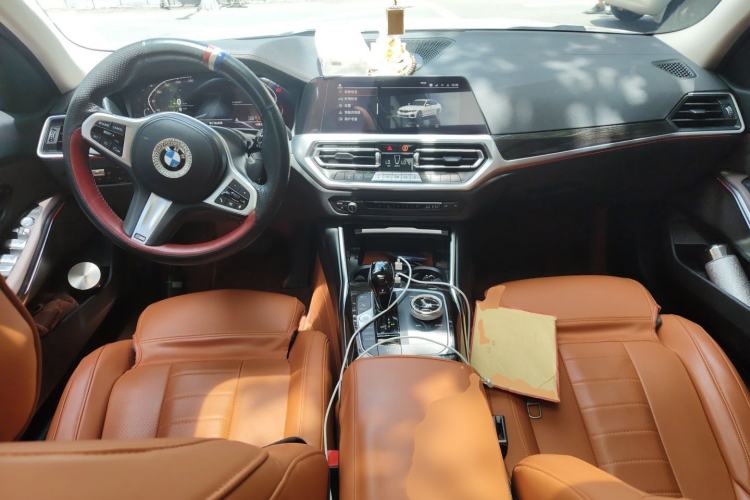 Used BMW 3 Series 2021 Second Facelift 325Li M Sport Package Center Console
