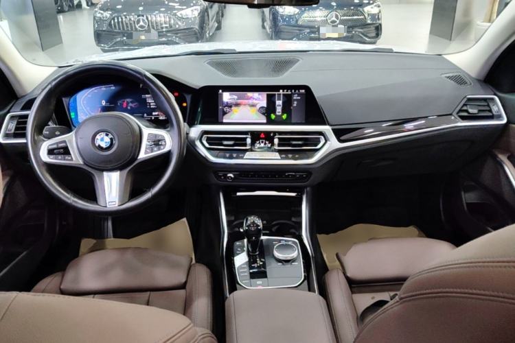 Used BMW 3 Series 2021 Second Facelift 320Li M Sport Package Center Console
