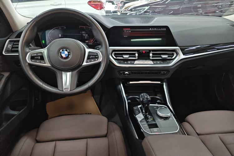Used BMW 3 Series 2021 Second Facelift 320Li M Sport Package Center Console