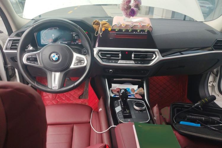 Used BMW 3 Series 2021 Second Facelift 320Li M Sport Package Center Console