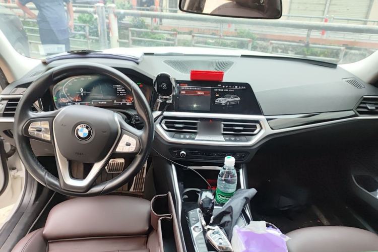 Used BMW 3 Series 2021 Restyled 320i Sport Package Center Console