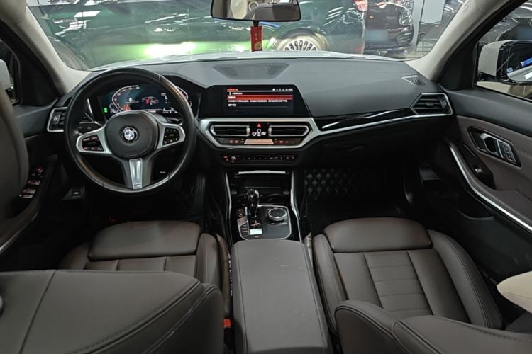 Used BMW 3 Series 2021 Facelifted 320Li M Sport Package Center Console