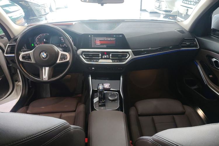 Used BMW 3 Series 2021 Second Facelift 320Li M Sport Package Center Console