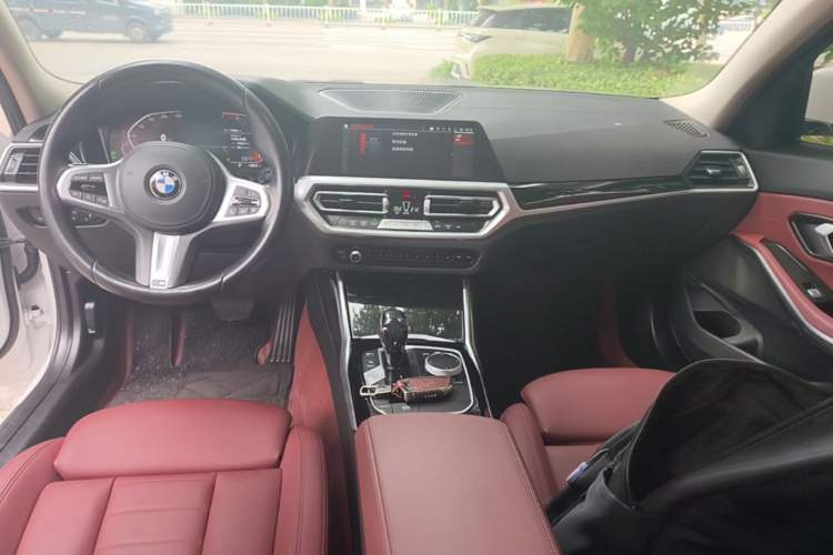 Used BMW 3 Series 2021 Facelifted 320Li M Sport Package Center Console