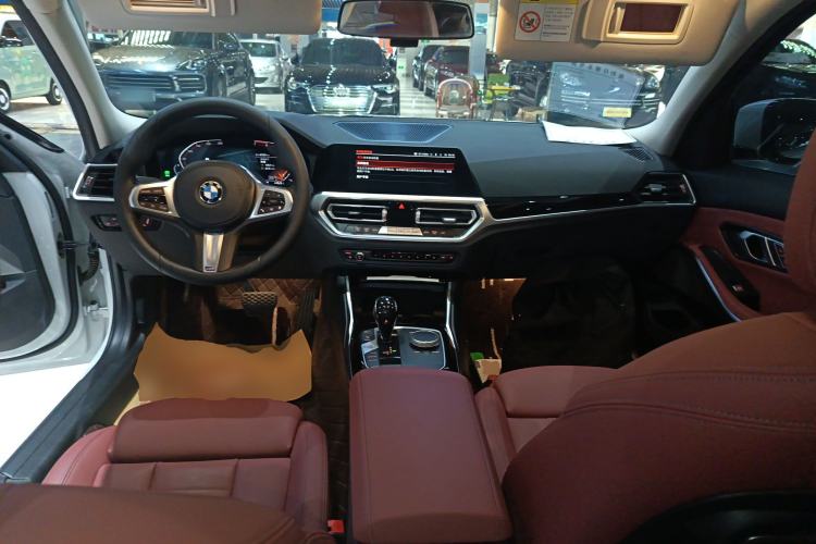 Used BMW 3 Series 2021 Facelifted 320Li M Sport Package Center Console