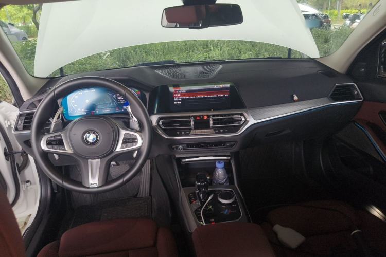 Used BMW 3 Series 2021 Restyled 325i M Sport Night Edition Package Center Console