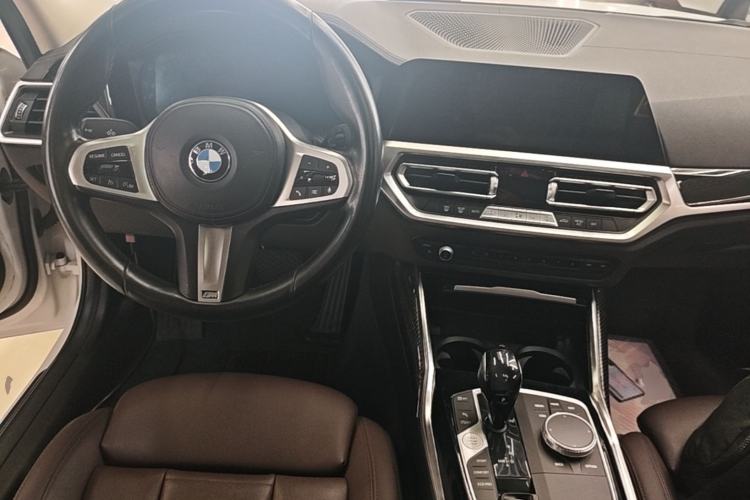 Used BMW 3 Series 2021 Facelifted 320Li M Sport Package Center Console