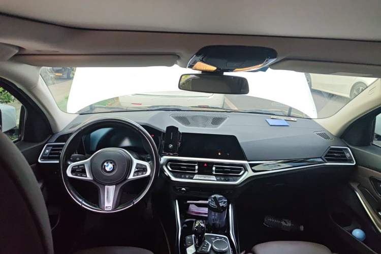 Used BMW 3 Series 2021 320Li M Sport Package Center Console