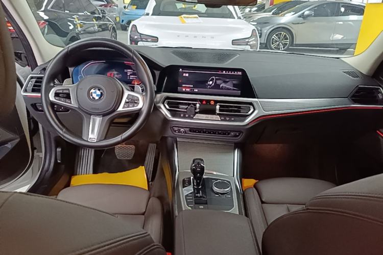 Used BMW 3 Series 2021 Second Facelift 325i M Sport Night Edition Package Center Console