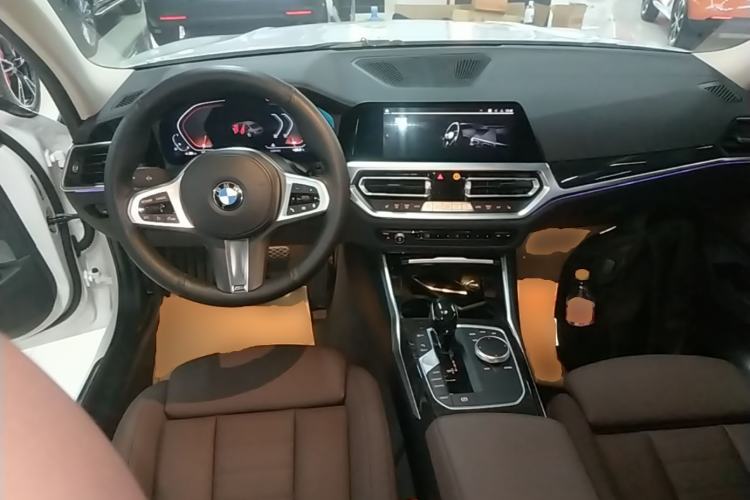 Used BMW 3 Series 2021 Second Facelift 325Li M Sport Package Center Console