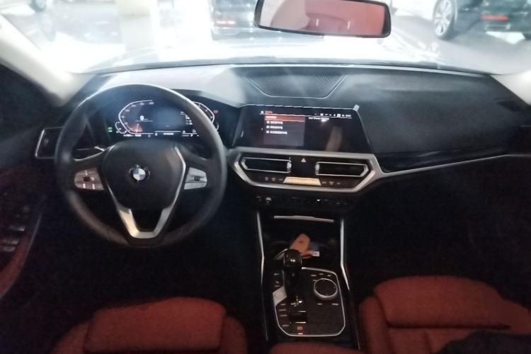 Used BMW 3 Series 2021 320i Sport Package Center Console