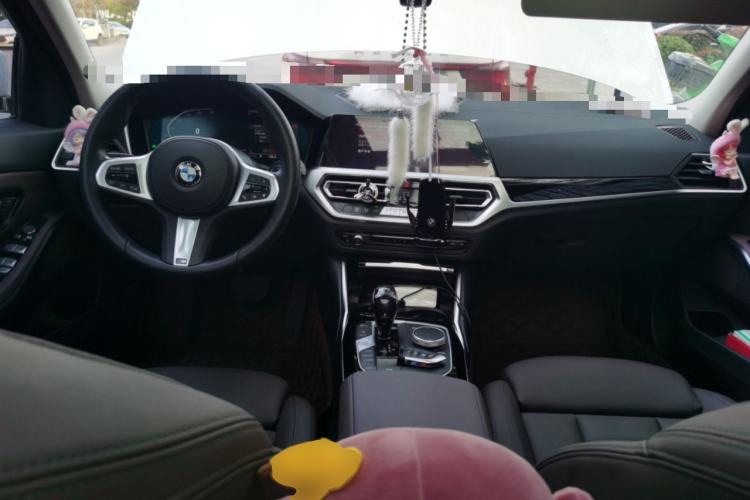 Used BMW 3 Series 2021 Facelifted 320Li M Sport Package Center Console