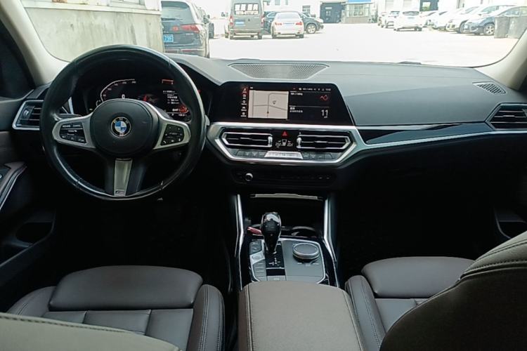 Used BMW 3 Series 2021 Second Facelift 320Li M Sport Package Center Console