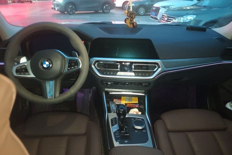 Used BMW 3 Series 2021 325Li M Sport Shadowline Package Center Console