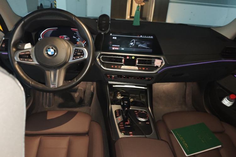 Used BMW 3 Series 2021 Second Facelift 325i M Sport Night Edition Package Center Console
