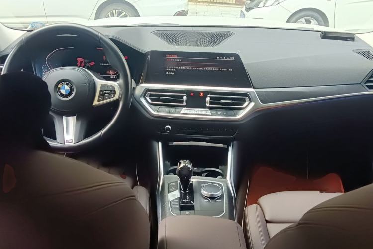 Used BMW 3 Series 2021 Second Facelift 325i M Sport Package Center Console