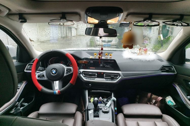 Used BMW 3 Series 2021 325i M Sport Package Center Console