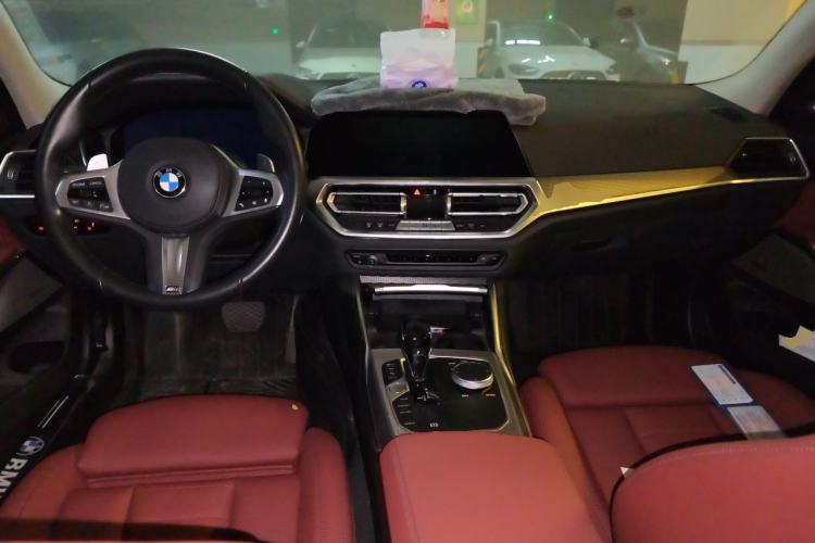 Used BMW 3 Series 2021 Second Facelift 325i M Sport Night Edition Package Center Console