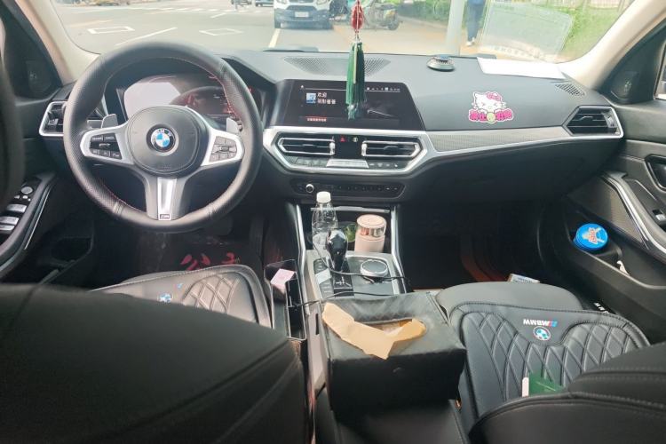 Used BMW 3 Series 2021 325Li M Sport Shadowline Package Center Console