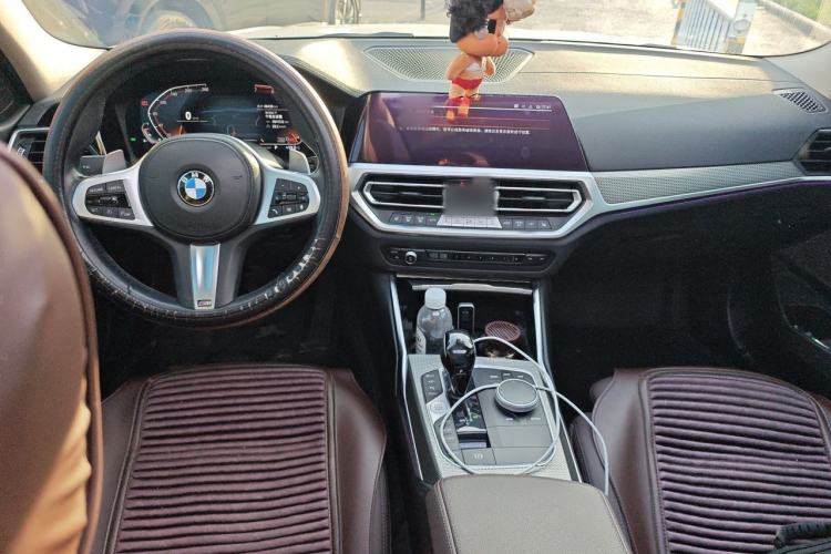 Used BMW 3 Series 2021 Second Facelift 325Li M Sport Night Edition Package Center Console