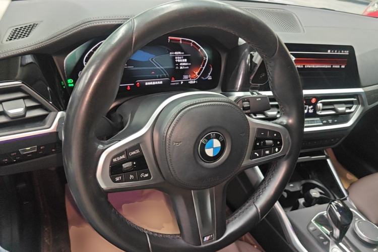 Used BMW 3 Series 2021 Second Facelift 325i M Sport Package Center Console