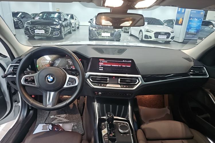 Used BMW 3 Series 2021 Facelifted 320Li M Sport Package Center Console